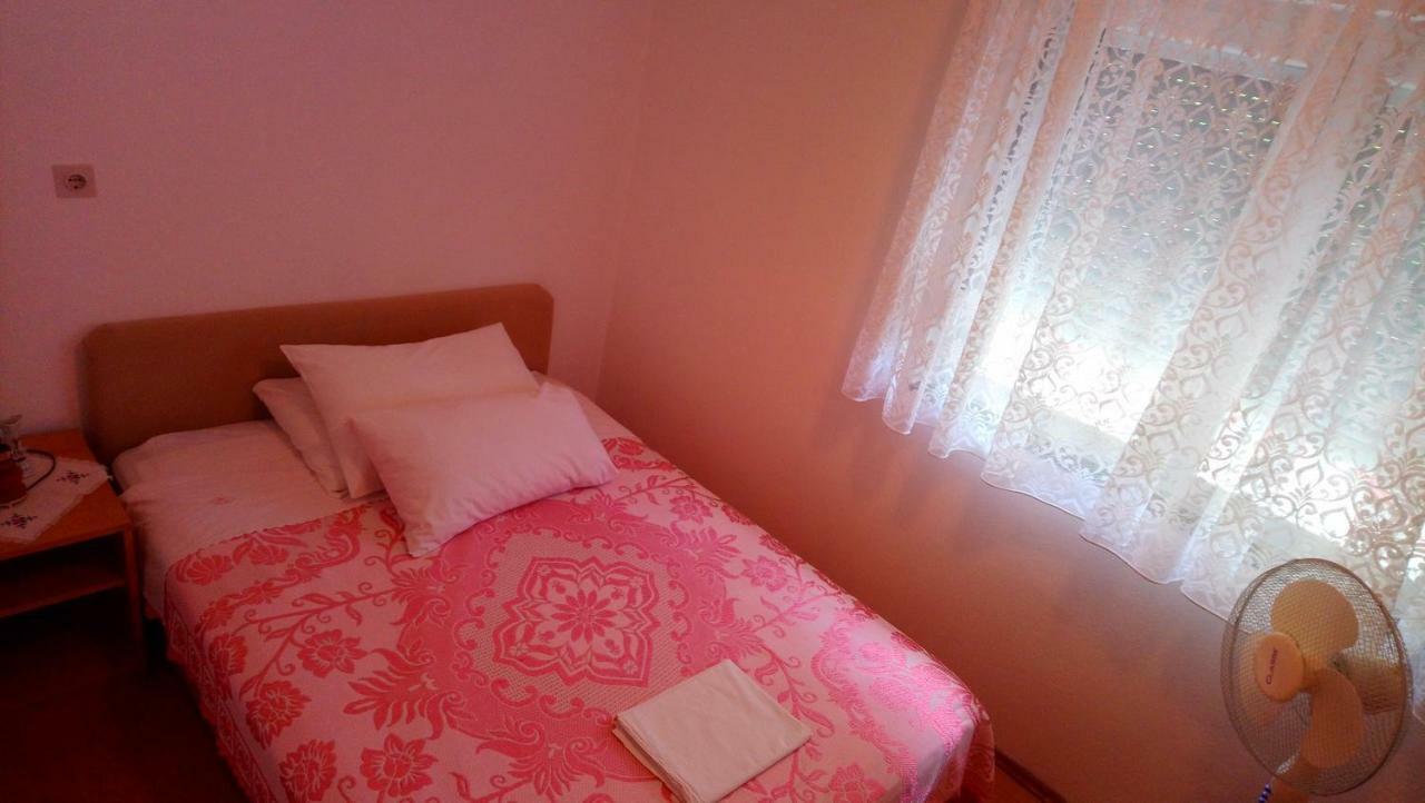Apartmani Nimcevic Biograd Na Moru Esterno foto
