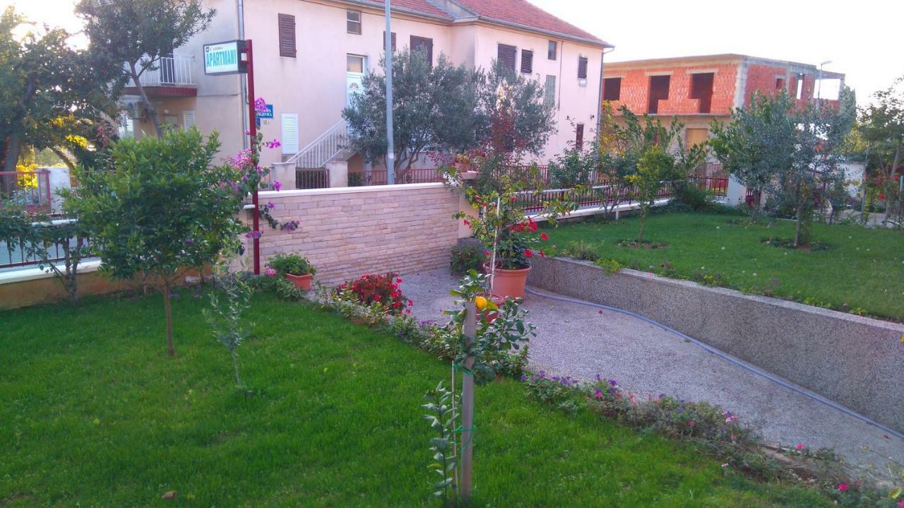 Apartmani Nimcevic Biograd Na Moru Esterno foto